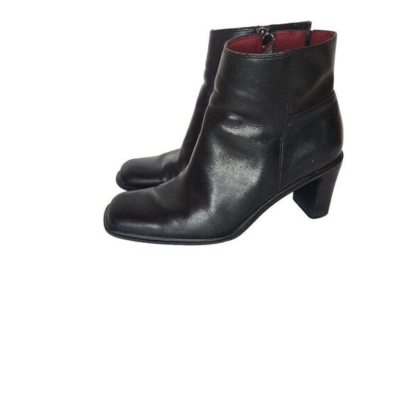 Naturalizer Black Heeled Ankle Boots Size 7M - Picture 3 of 10